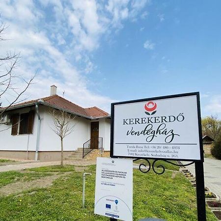 Hotel Kerekerdo Vendeghaz Kisszékely Exterior foto