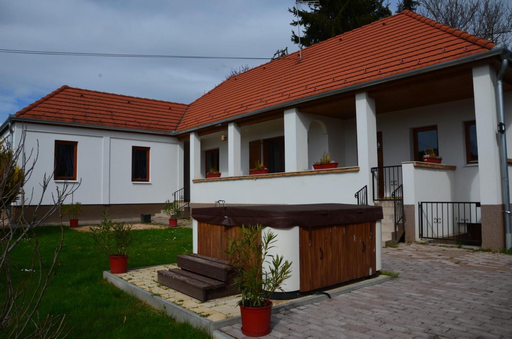 Hotel Kerekerdo Vendeghaz Kisszékely Exterior foto